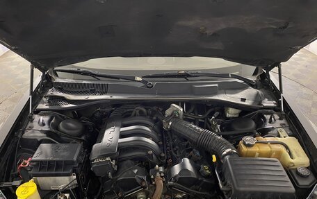Chrysler 300C II, 2005 год, 749 000 рублей, 11 фотография