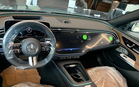 Mercedes-Benz E-Класс, 2024 год, 10 750 000 рублей, 3 фотография