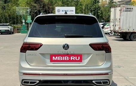 Volkswagen Tiguan II, 2022 год, 2 450 000 рублей, 5 фотография