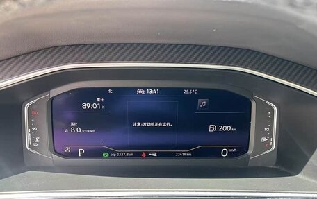 Volkswagen Tiguan II, 2022 год, 2 450 000 рублей, 10 фотография
