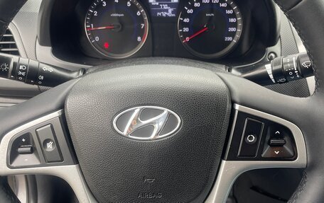 Hyundai Solaris II рестайлинг, 2016 год, 870 000 рублей, 4 фотография