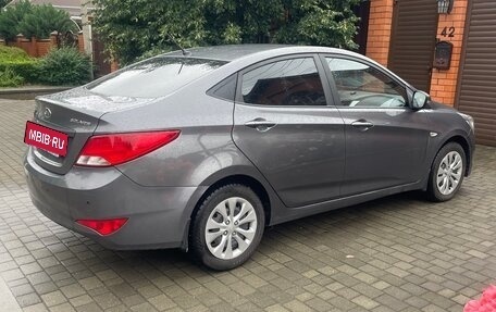 Hyundai Solaris II рестайлинг, 2016 год, 870 000 рублей, 2 фотография