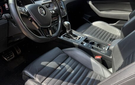 Volkswagen Passat B8 рестайлинг, 2018 год, 2 300 000 рублей, 26 фотография