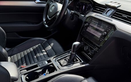 Volkswagen Passat B8 рестайлинг, 2018 год, 2 300 000 рублей, 21 фотография