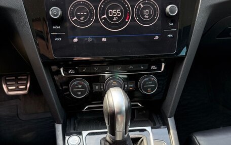 Volkswagen Passat B8 рестайлинг, 2018 год, 2 300 000 рублей, 32 фотография