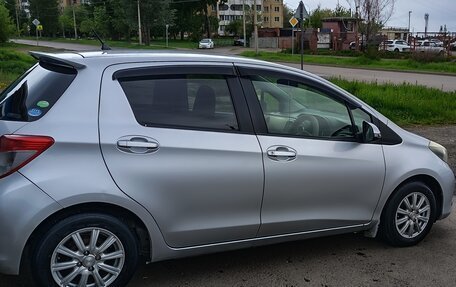 Toyota Vitz, 2012 год, 880 000 рублей, 3 фотография