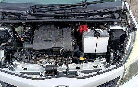Toyota Vitz, 2012 год, 880 000 рублей, 6 фотография