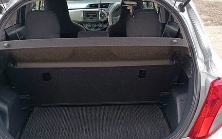 Toyota Vitz, 2012 год, 880 000 рублей, 7 фотография