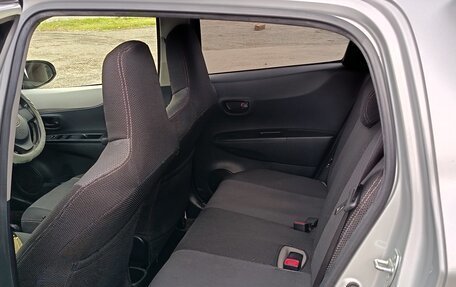 Toyota Vitz, 2012 год, 880 000 рублей, 9 фотография