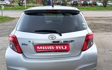 Toyota Vitz, 2012 год, 880 000 рублей, 2 фотография