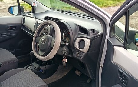 Toyota Vitz, 2012 год, 880 000 рублей, 16 фотография