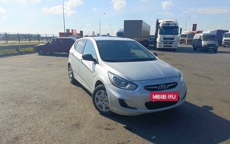 Hyundai Solaris II рестайлинг, 2013 год, 700 000 рублей, 6 фотография