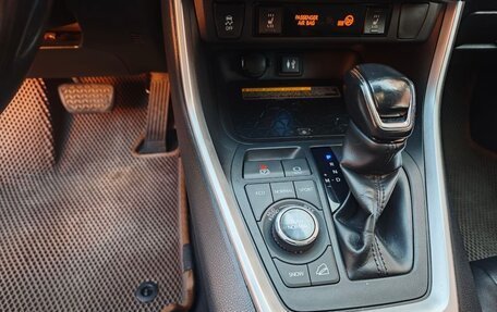 Toyota RAV4, 2019 год, 3 100 000 рублей, 18 фотография