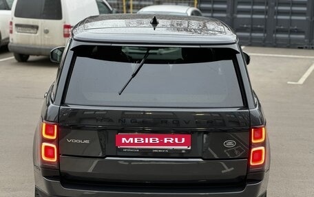 Land Rover Range Rover IV рестайлинг, 2019 год, 5 400 000 рублей, 3 фотография