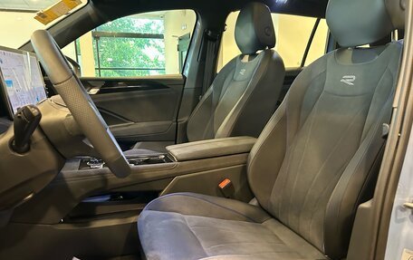 Volkswagen Tiguan, 2024 год, 5 600 000 рублей, 12 фотография