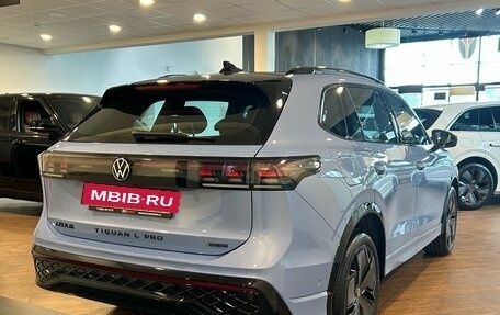 Volkswagen Tiguan, 2024 год, 5 600 000 рублей, 5 фотография