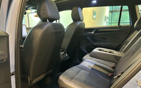 Volkswagen Tiguan, 2024 год, 5 600 000 рублей, 19 фотография