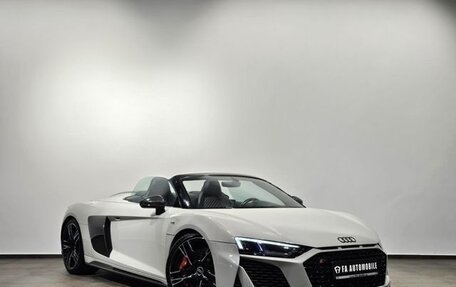 Audi R8, 2022 год, 16 000 000 рублей, 3 фотография
