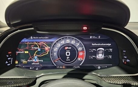 Audi R8, 2022 год, 16 000 000 рублей, 15 фотография
