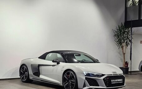 Audi R8, 2022 год, 16 000 000 рублей, 8 фотография