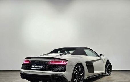 Audi R8, 2022 год, 16 000 000 рублей, 5 фотография