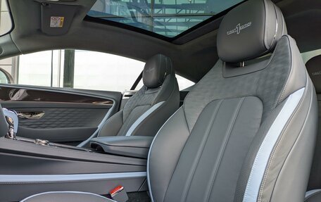 Bentley Continental GT, 2024 год, 63 000 000 рублей, 16 фотография