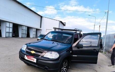Chevrolet Niva I рестайлинг, 2012 год, 580 000 рублей, 3 фотография