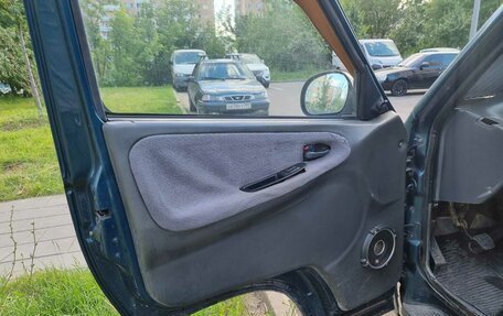 SsangYong Istana, 1998 год, 550 000 рублей, 12 фотография