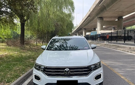 Volkswagen T-Roc I, 2021 год, 1 300 000 рублей, 2 фотография