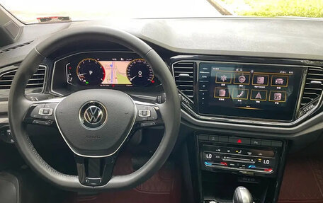 Volkswagen T-Roc I, 2021 год, 1 300 000 рублей, 14 фотография