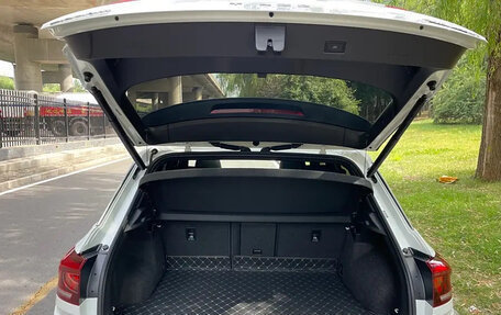 Volkswagen T-Roc I, 2021 год, 1 300 000 рублей, 20 фотография
