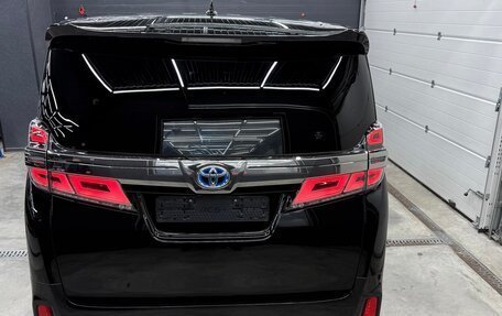 Toyota Vellfire II, 2020 год, 3 900 000 рублей, 5 фотография