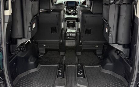 Toyota Vellfire II, 2020 год, 3 900 000 рублей, 19 фотография