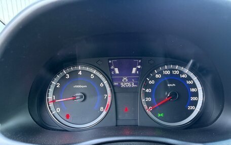 Hyundai Solaris II рестайлинг, 2012 год, 1 000 050 рублей, 15 фотография