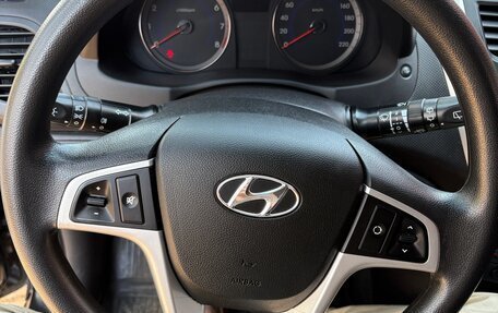 Hyundai Solaris II рестайлинг, 2012 год, 1 000 050 рублей, 21 фотография