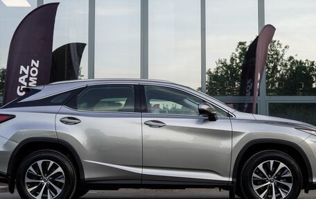 Lexus RX IV рестайлинг, 2020 год, 5 100 000 рублей, 3 фотография