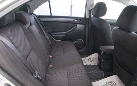 Toyota Avensis III рестайлинг, 2006 год, 879 000 рублей, 19 фотография