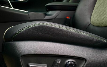 Toyota RAV4, 2025 год, 4 780 000 рублей, 32 фотография