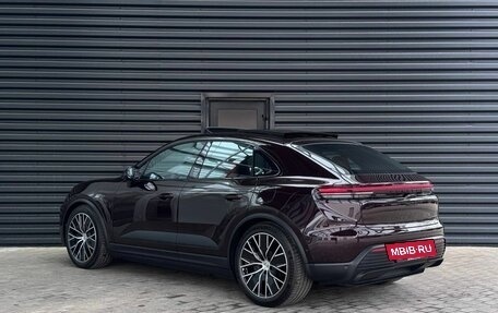 Porsche Macan, 2024 год, 17 490 000 рублей, 10 фотография
