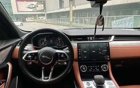 Jaguar F-Pace, 2021 год, 4 000 000 рублей, 11 фотография