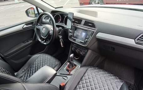 Volkswagen Tiguan II, 2017 год, 1 990 000 рублей, 4 фотография