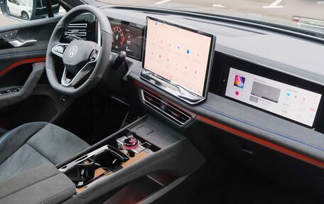 Volkswagen Tiguan, 2024 год, 4 900 000 рублей, 20 фотография