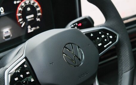 Volkswagen Tiguan, 2024 год, 4 900 000 рублей, 21 фотография