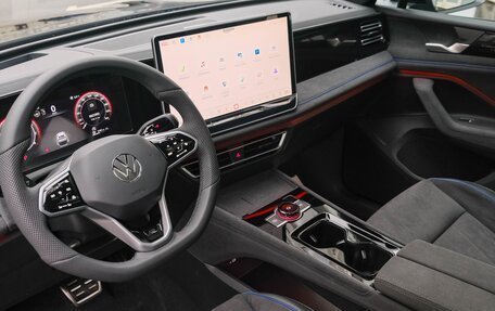 Volkswagen Tiguan, 2024 год, 4 900 000 рублей, 19 фотография