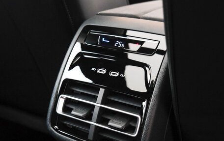 Volkswagen Tiguan, 2024 год, 4 900 000 рублей, 33 фотография