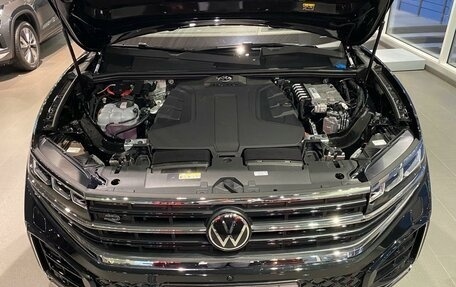 Volkswagen Touareg III, 2024 год, 13 490 000 рублей, 9 фотография