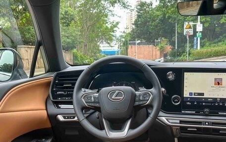 Lexus RX IV рестайлинг, 2025 год, 6 590 000 рублей, 9 фотография