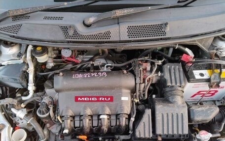 Honda Fit III, 2006 год, 430 000 рублей, 15 фотография