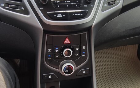 Hyundai Elantra V, 2014 год, 850 000 рублей, 26 фотография