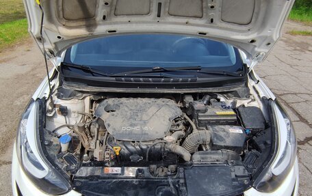 Hyundai Elantra V, 2014 год, 850 000 рублей, 24 фотография